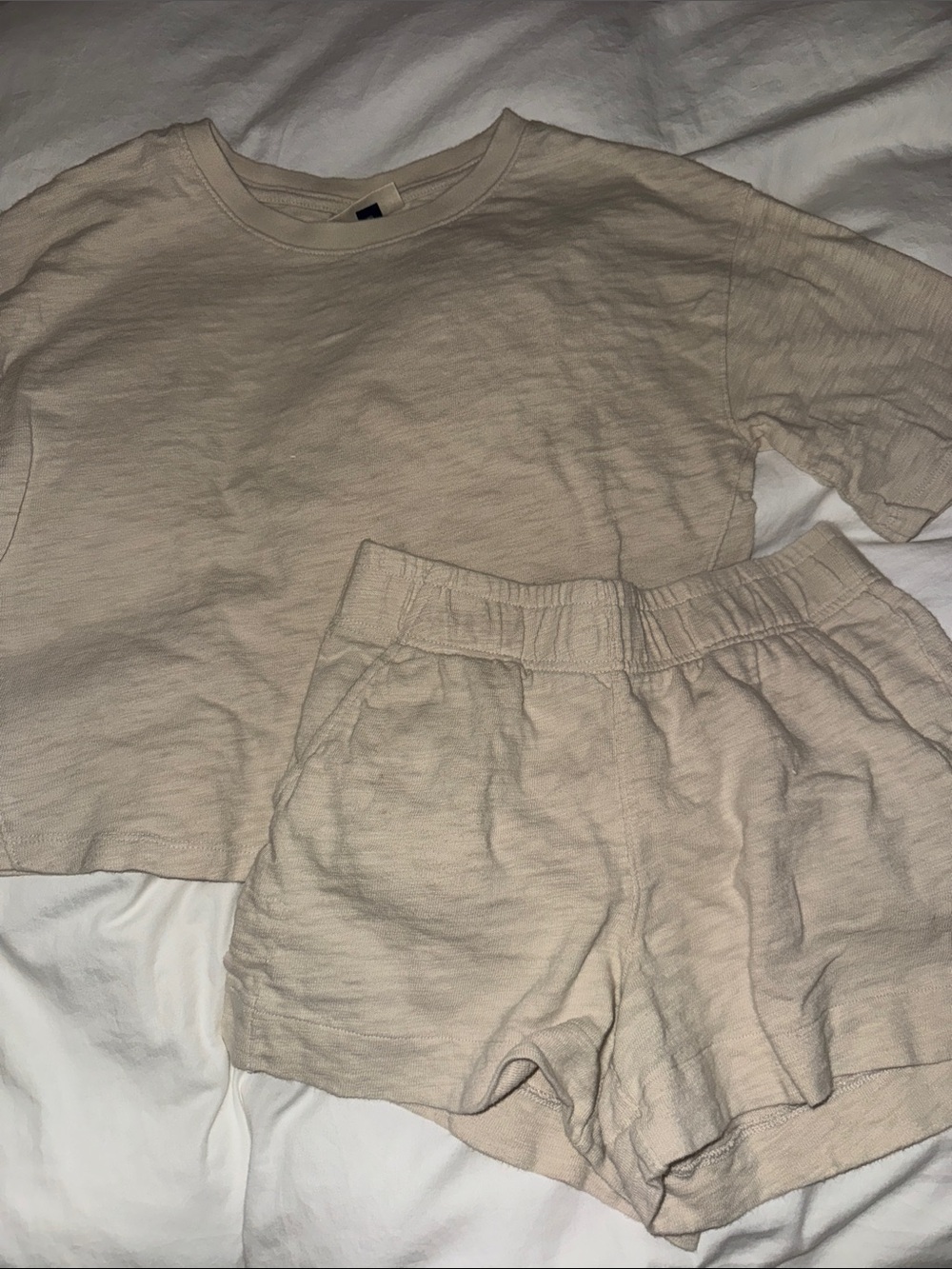 Universal Thread matching sweat set